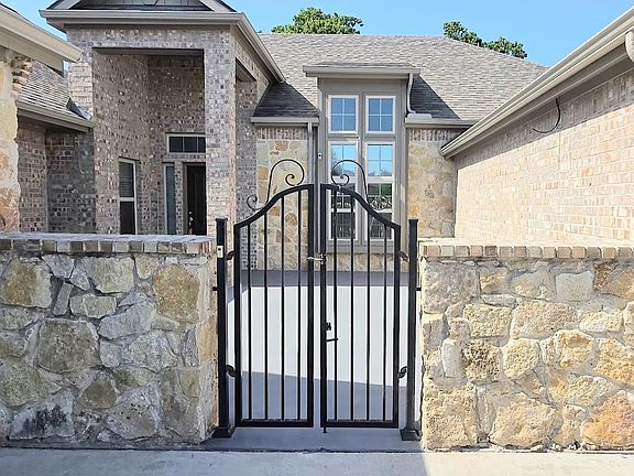 5th image of 1107 Brooklyn Dr