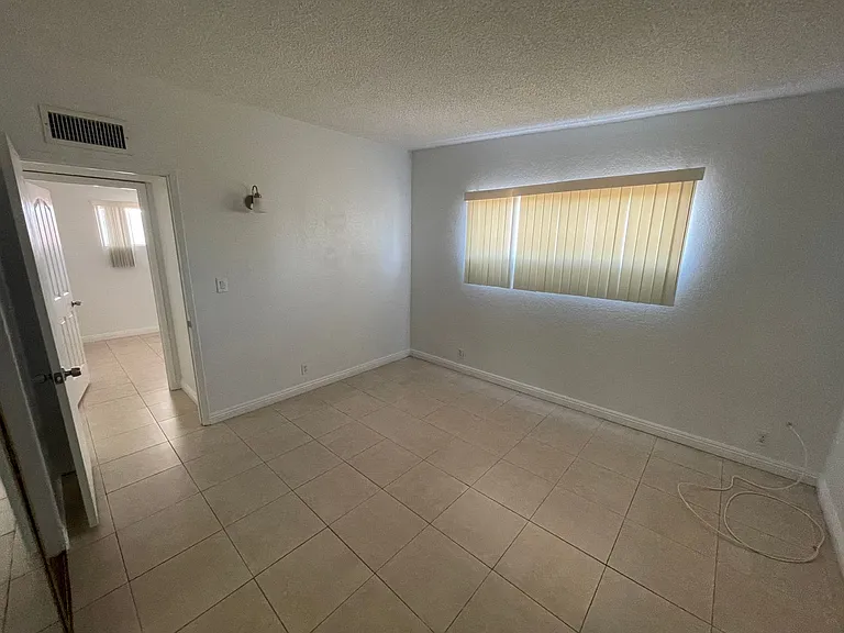 5055 Blanton Dr — Photo 16