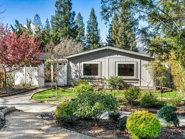 12 Los Robles Court, St. Helena, CA 94574