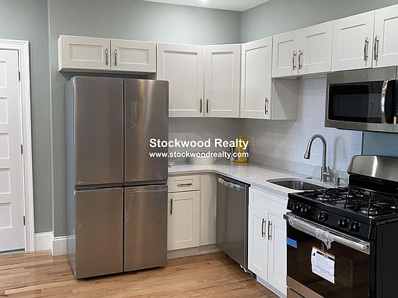 3rd image of 257-4 Atlantic St