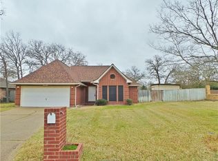 2815 Manzano Ct, College Station, TX 77845