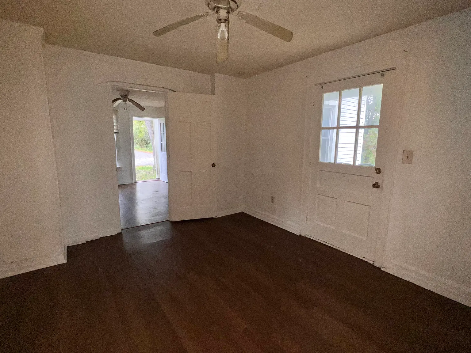 3 bed, 958 sqft, $1,300 — Photo 4