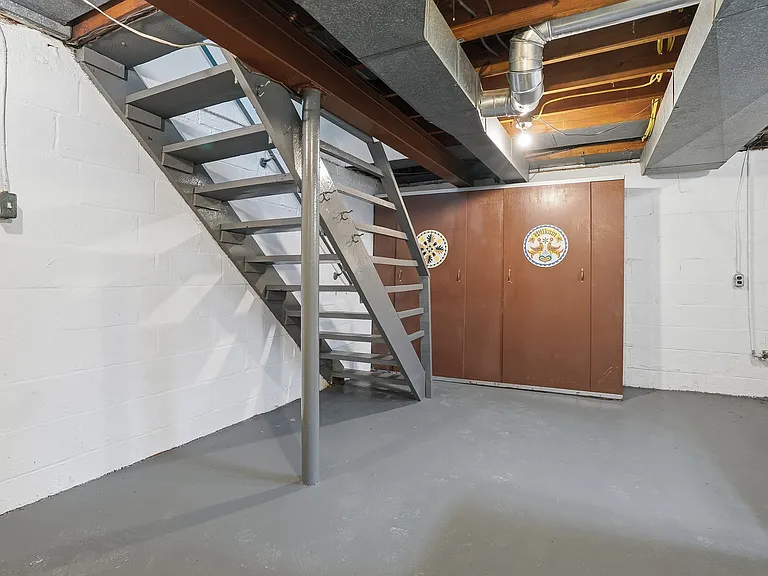 951 Rita Dr — Photo 21
