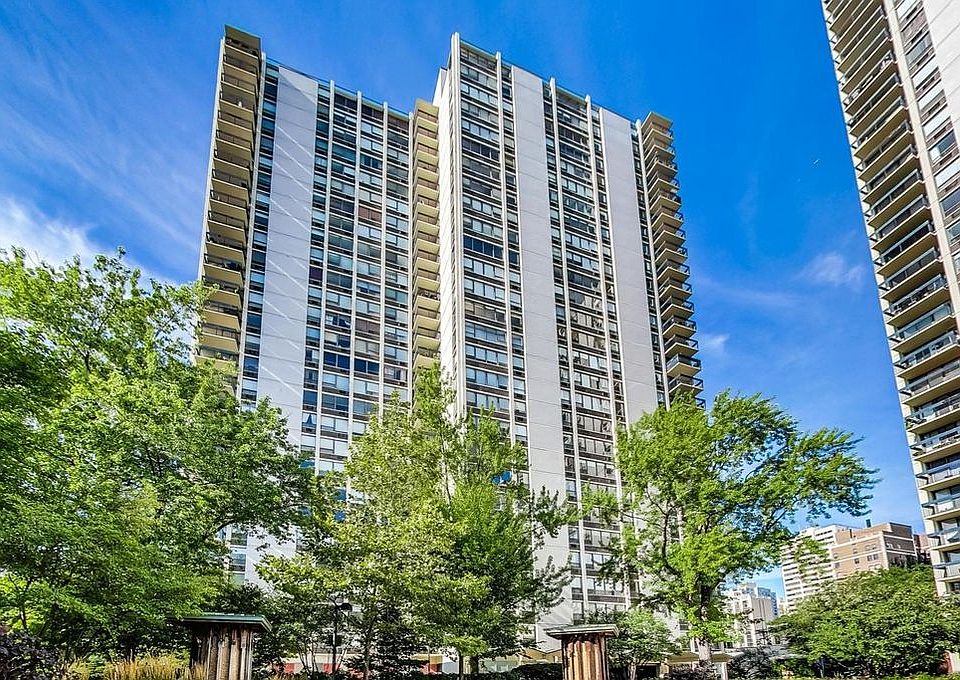 1st image of 1360 N Sandburg Ter APT 1704C