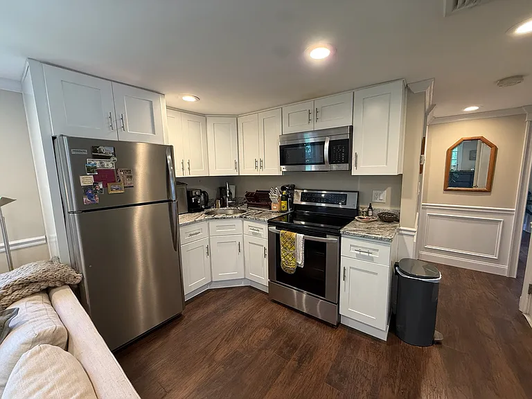 101 Elm St #B — Photo 5