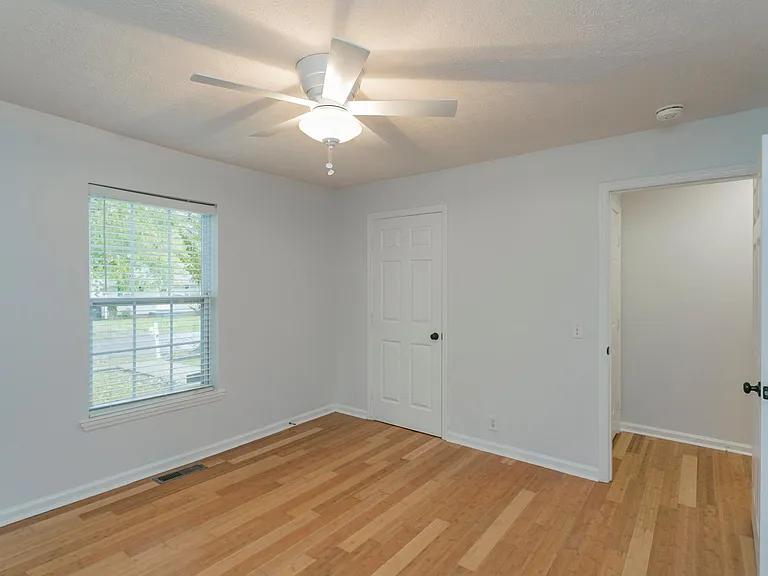 602 Village Ct — Photo 11