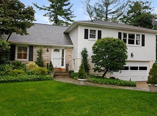 27 Foothill Rd, Bronxville, NY 10708