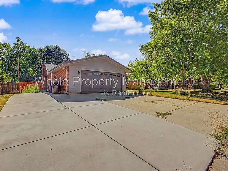 3404 S Clinton Ct — Photo 28