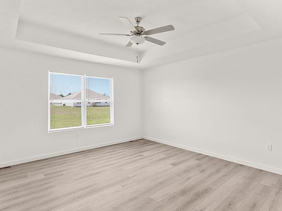4th image of 1360 Kay St