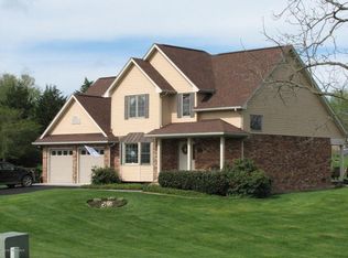 2432 Old Oregon Trl, Pulaski, VA 24301