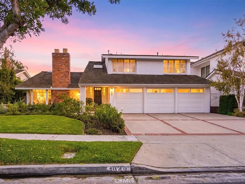 1949 Port Claridge Pl