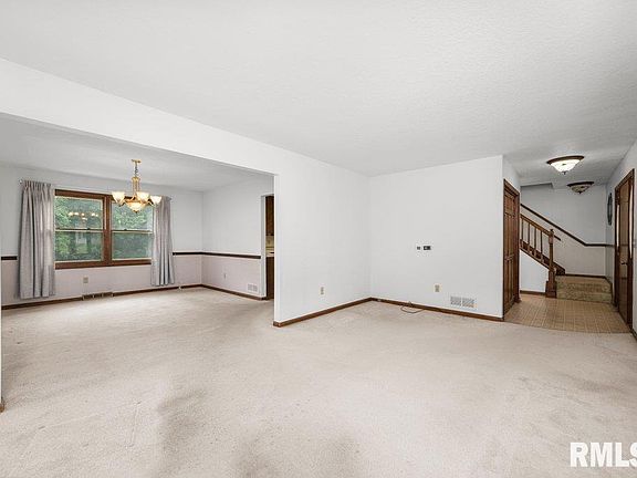 5th image of 115 Elmhurst Ln
