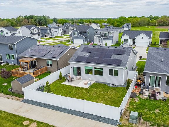 2nd image of 710 SE 69th St