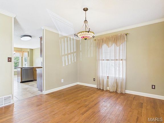 5th image of 721 Wedge Ln