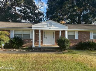 309 S Shields Ln, Natchez, MS 39120