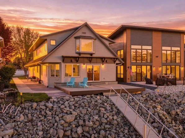 300 Marina DRIVE S S, Brownsville, MN 55919