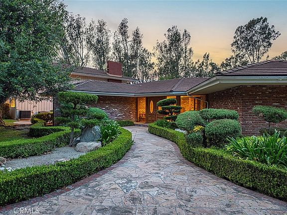 2nd image of 20827 E Mesarica Rd