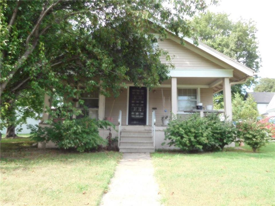 2nd image of 1508 W Linden Ave
