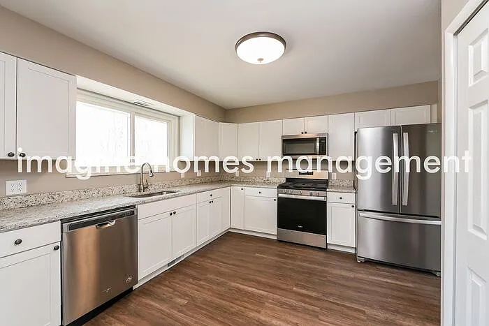 15614 Creekwood Ln — Photo 6