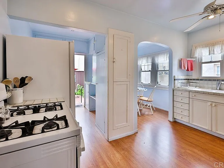 861 G Ave — Photo 8