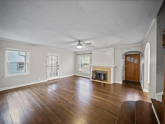 4th image of 7611 Oak St