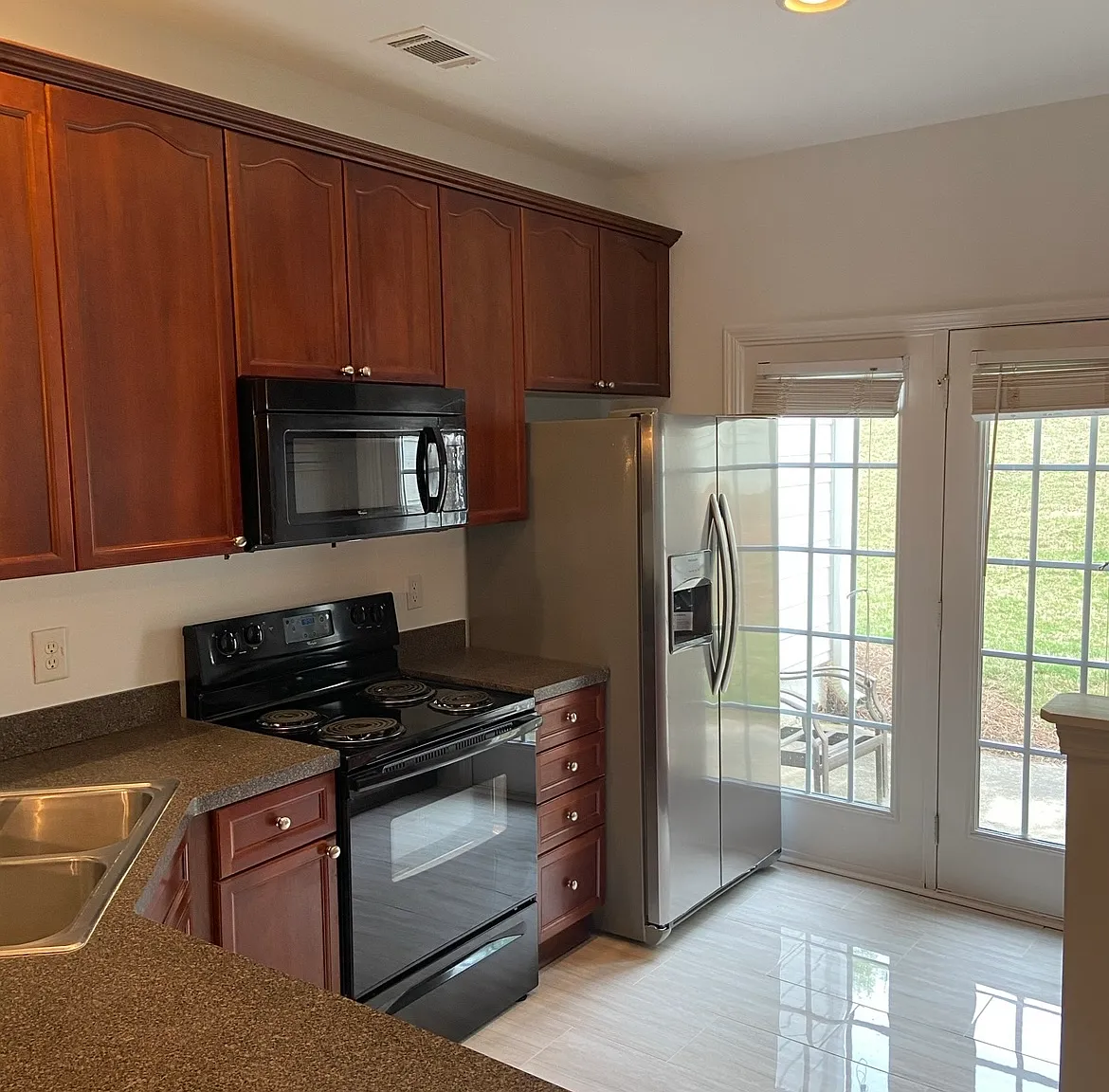3 bed, 1504 sqft, $750 — Photo 3