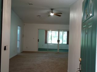 32525 Oak Park Dr, Leesburg, FL 34748