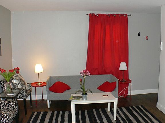 4th image of 815 Clay St APT C