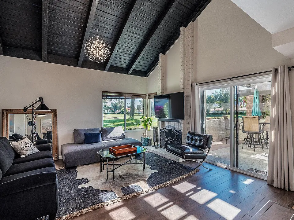 31 Pueblo Vista Dr