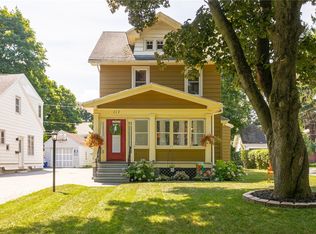 117 Hermitage Rd, Irondequoit, NY 14617