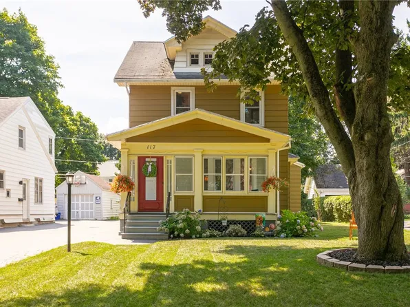 117 Hermitage Rd, Irondequoit, NY 14617
