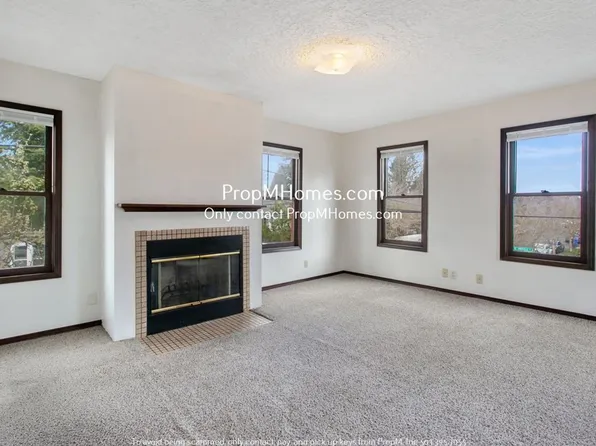 1102 SE Umatilla Street, 1102 SE Umatilla St APT 3, Portland, OR 97202