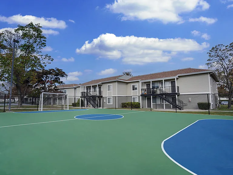Callaway Apartments — Photo 36