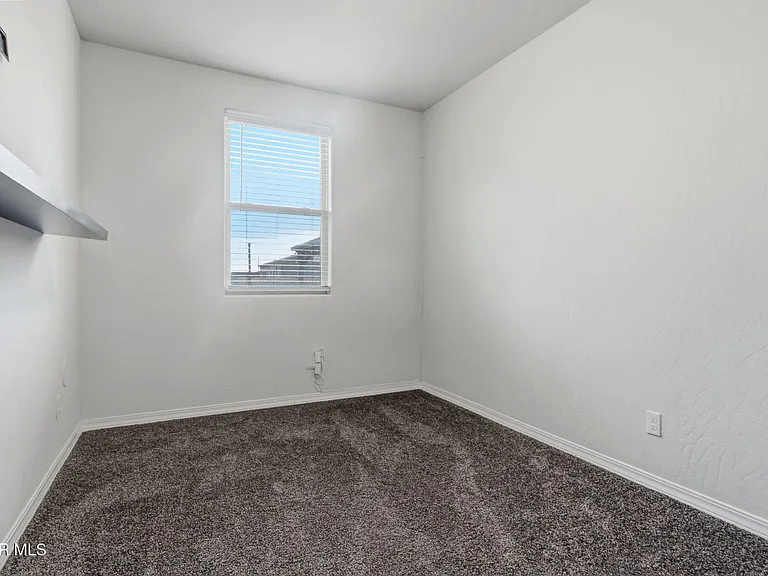 917 Airship Pl — Photo 8