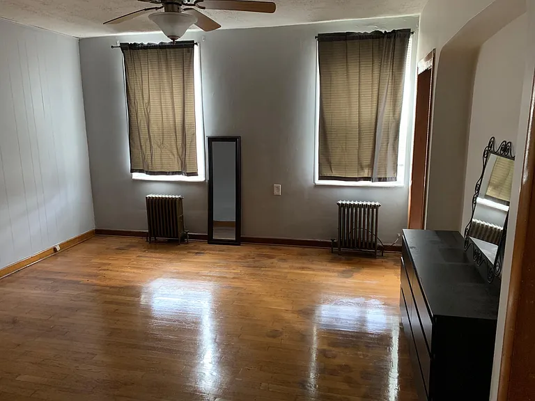 611 Washington Ave #2 — Photo 2