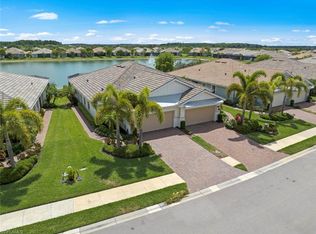 14904 Edgewater Cir, Naples, FL 34114