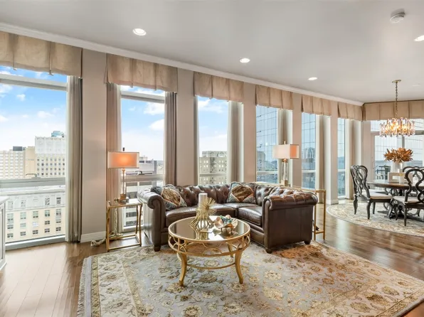 500 Throckmorton St APT 1810, Fort Worth, TX 76102