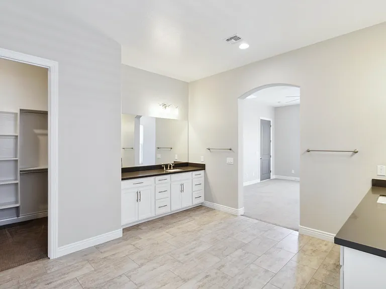 1432 E Cullumber St — Photo 10