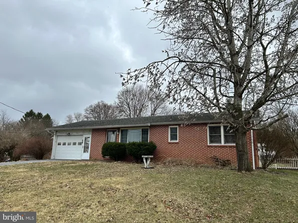102 Horseshoe Cir, Pennsylvania Furnace, PA 16865