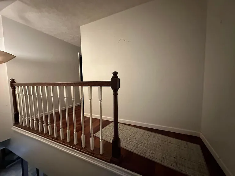 385 Riverside Dr — Photo 14