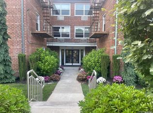 111 S Centre Ave #1, Rockville Centre, NY 11570