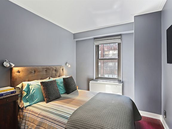 3rd image of 220 E 57th St APT 4B