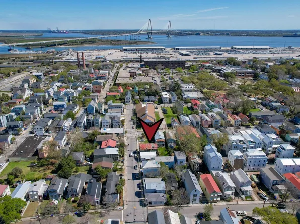 13 Line St, Charleston, SC 29403