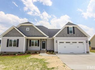 19 Clipper Ln, Smithfield, NC 27577