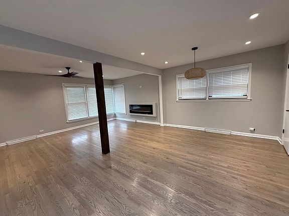 3rd image of 6215 S Monitor Ave