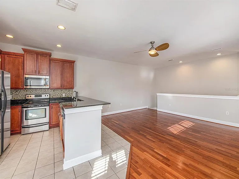 6810 S Kissimmee St — Photo 20