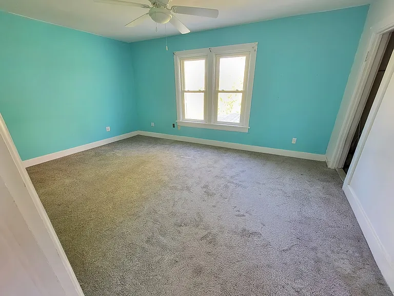 710 Maplewood Rd #1 — Photo 3