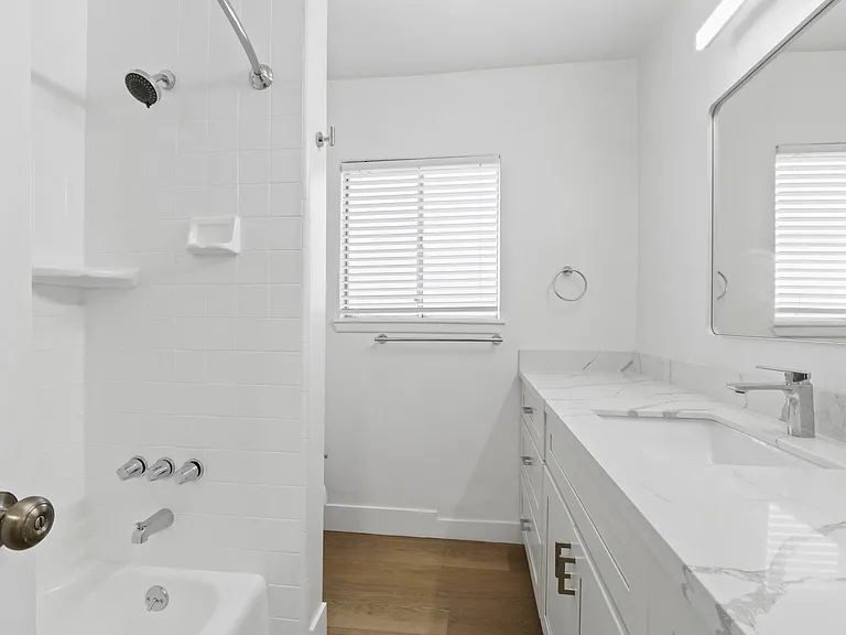 343 Palos Verdes — Photo 8