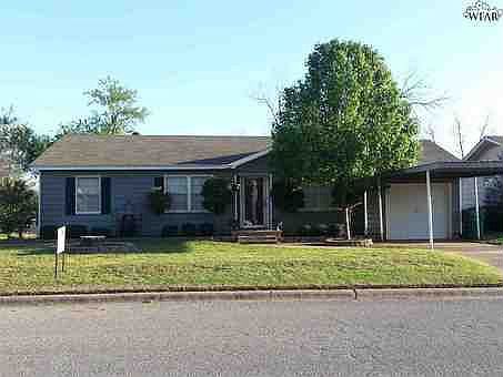 1st image of 608 Sycamore Dr