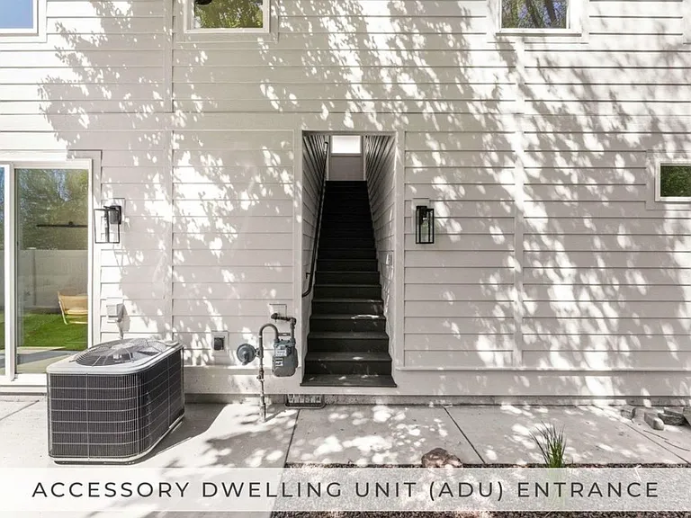 3546 W Anderson St — Photo 8